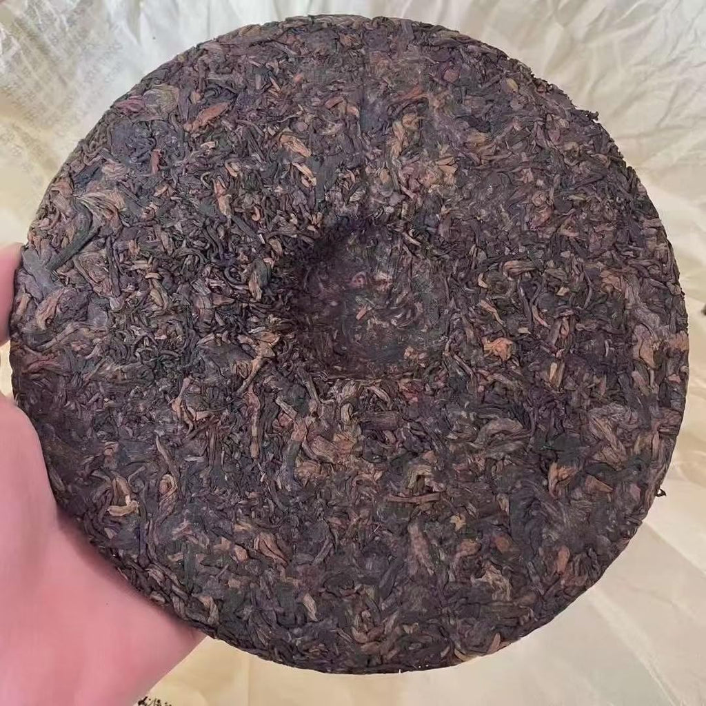 2006 Bingdao Gongting Ripe Pu-erh Tea Cake, 357g, from Yunnan