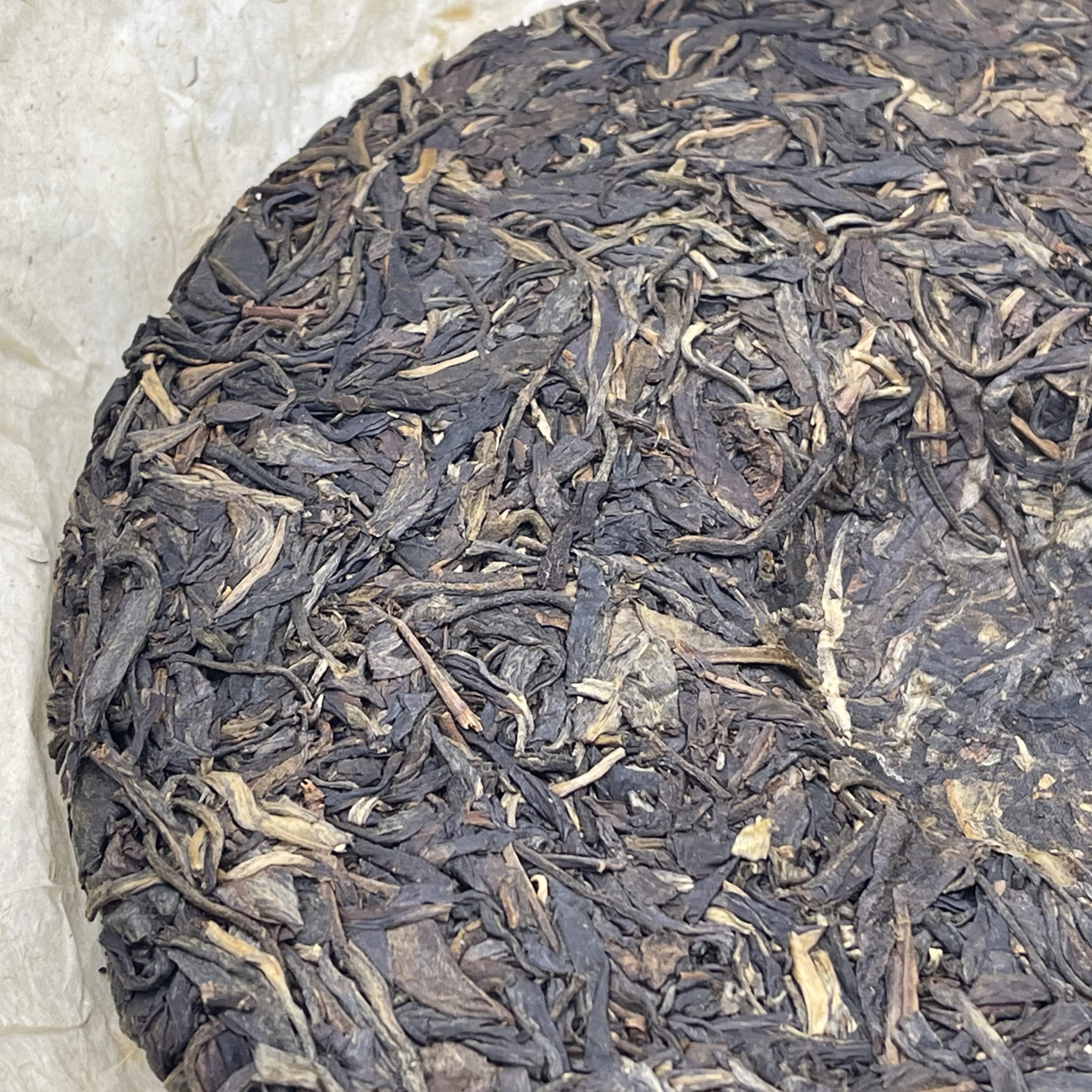 2004 China Tea Green Ruyi Old Banzhang Raw Pu-erh Tea Cake, 357g, from Yunnan