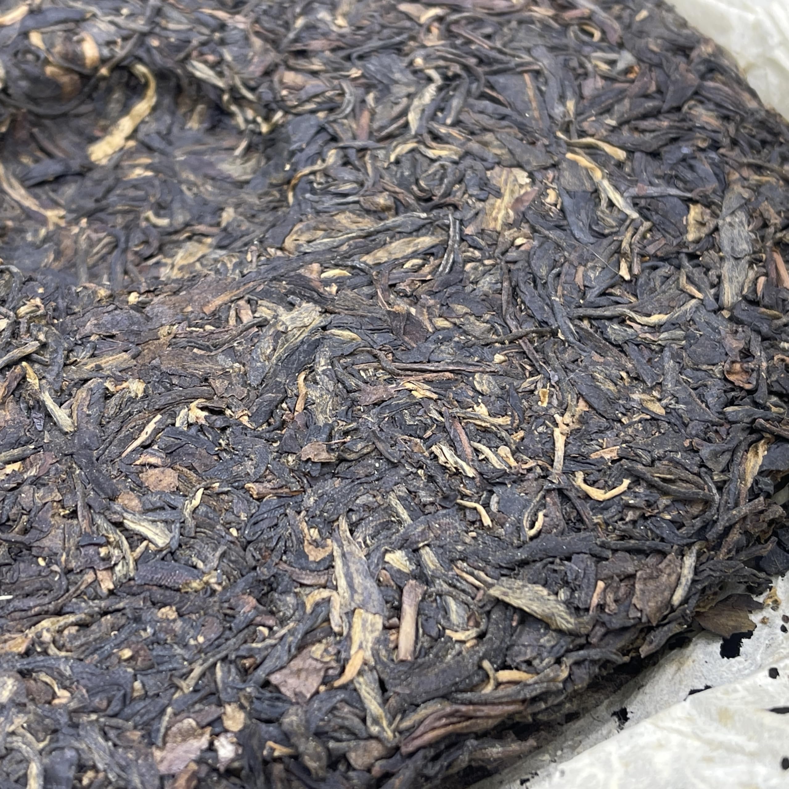 Song Pin Hao "Brown Label" Raw Puerh Tea Cake - 357g (1990s Reproduction)