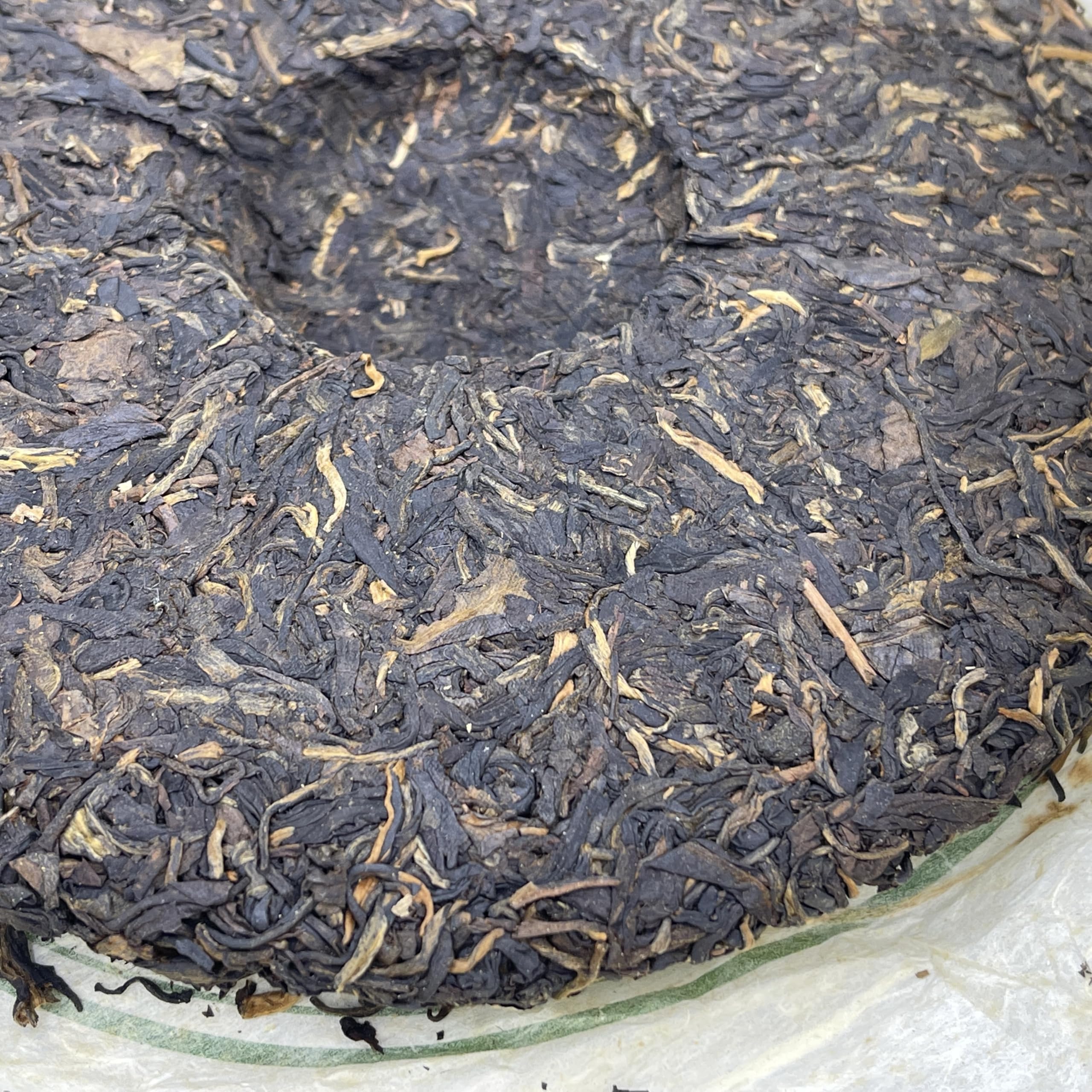 2006 Yipinjia Raw Pu-erh Tea Cake, 357g, from Yipin Tang, Yunnan