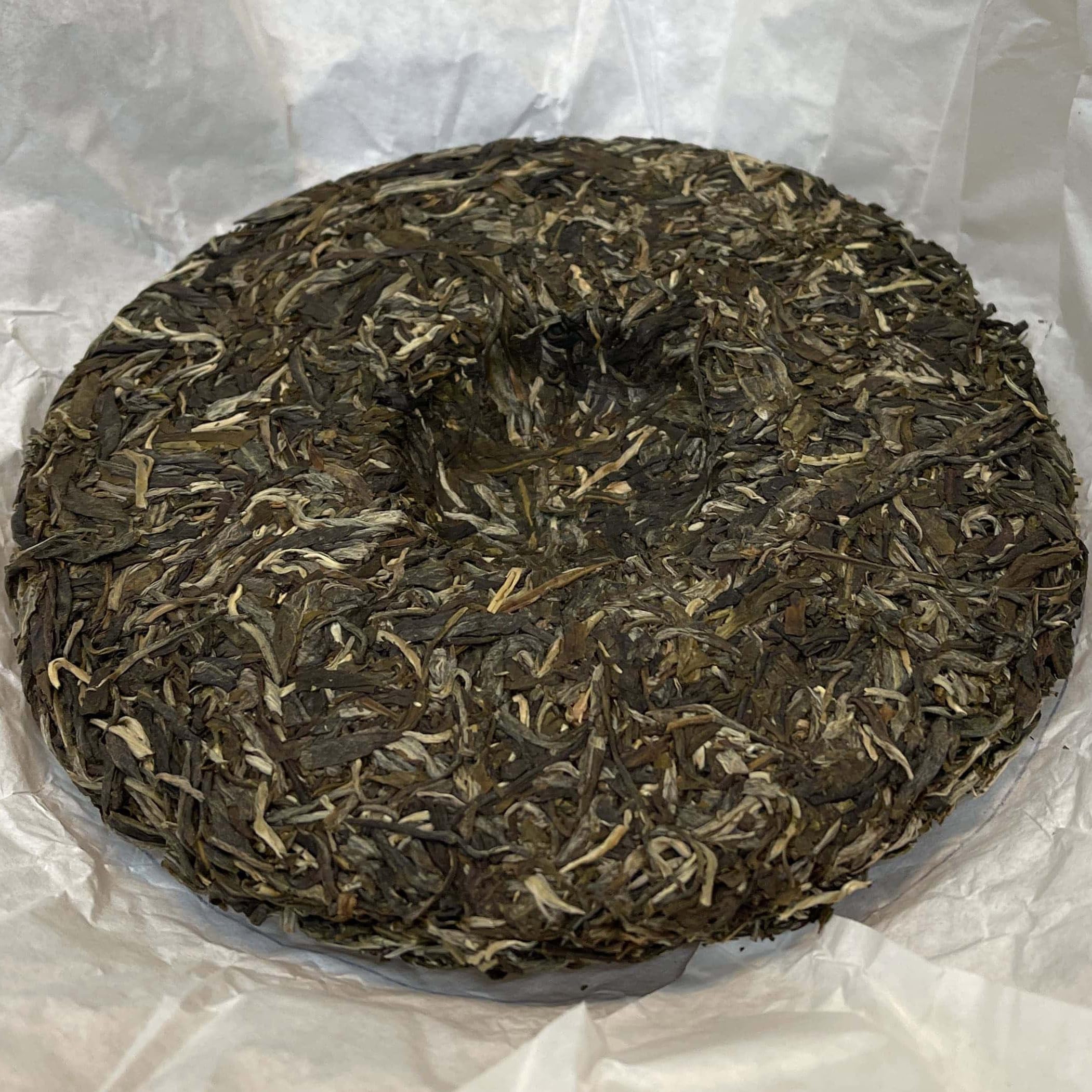 Sheng Jiayuan Banpen Ancient Village 2020 Raw Pu-erh Tea Cake,357g