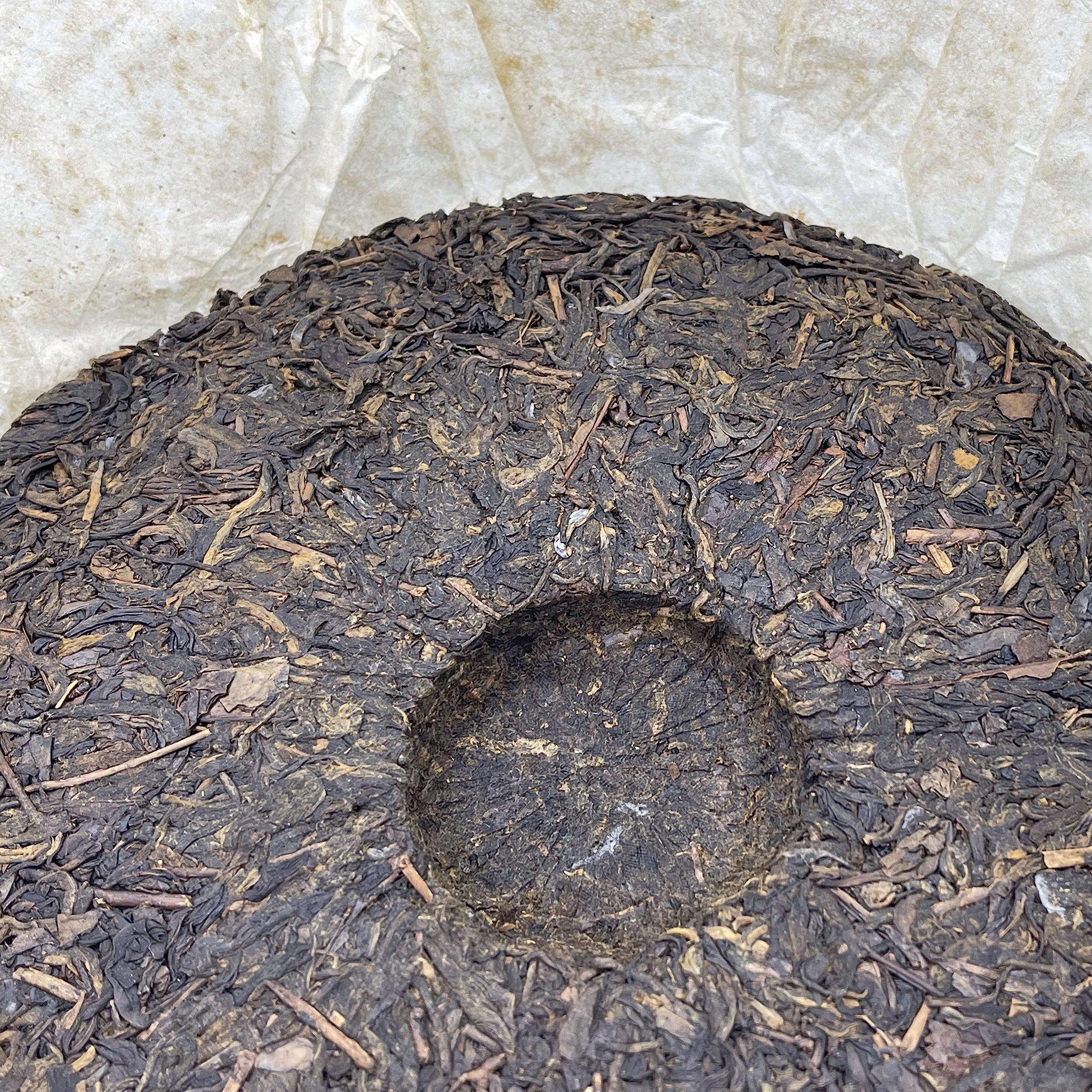 2006 Mengsa Yiwu Arbor Qizi Raw Pu-erh Tea Cake, 357g, from Yunnan